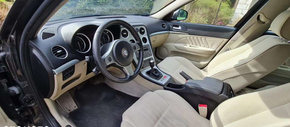 Alfa Romeo 159 cena 17000 przebieg: 242117, rok produkcji 2009 z Poznań małe 211